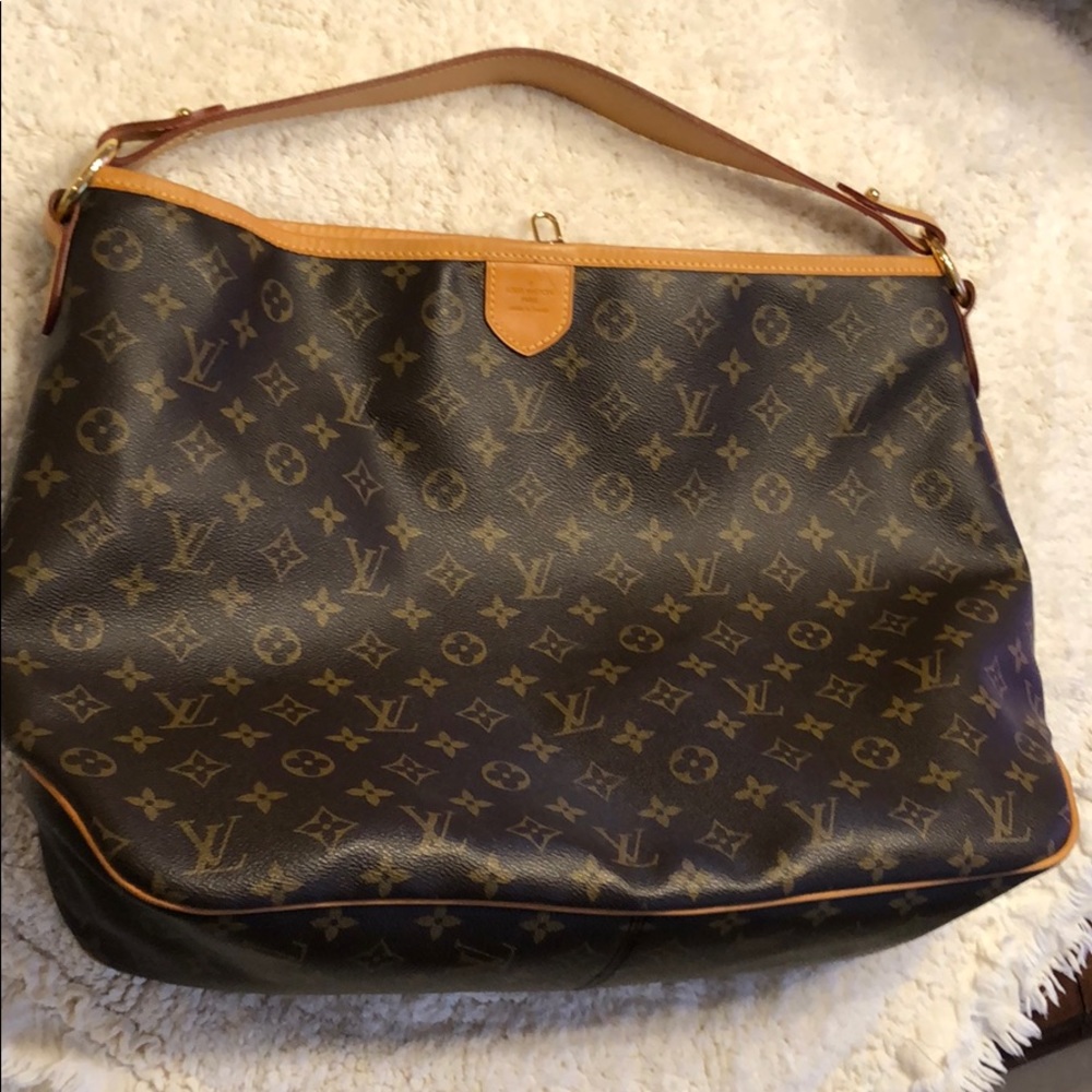 Delightful MM Louis Vuitton old style